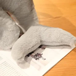 Peluche chat croisé avec un requin