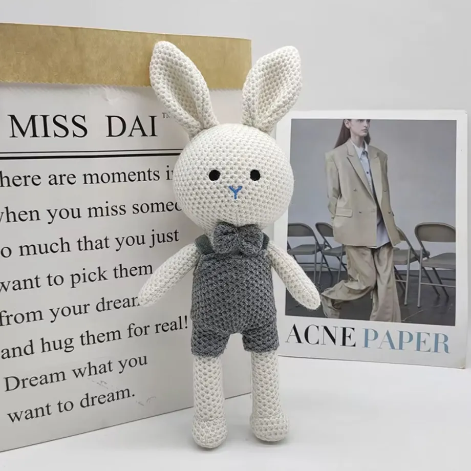 Peluche crochet lapin doux enfant câlin univers tendre