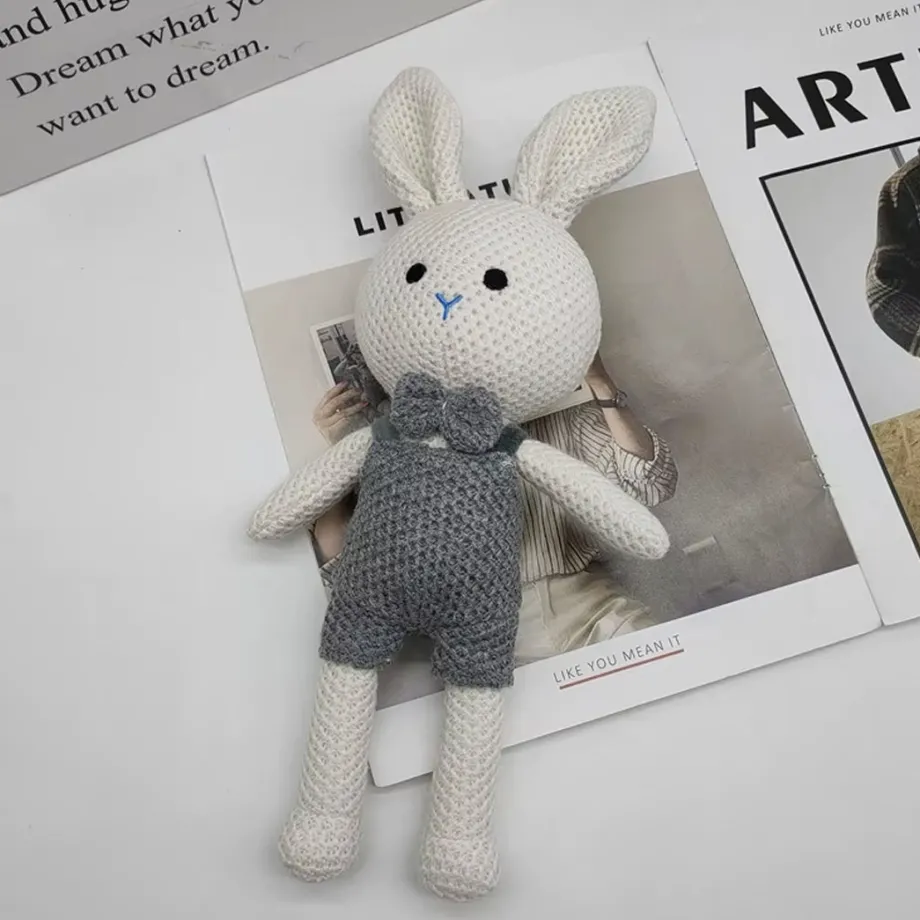 Peluche crochet lapin doux enfant câlin univers tendre