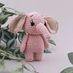 Peluche crochet éléphant tout rose
