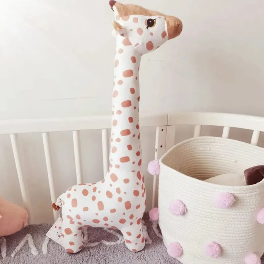 Peluche girafe au très long cou
