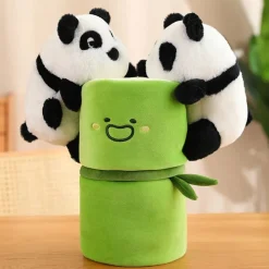 Peluche panda mignonne et son bambou