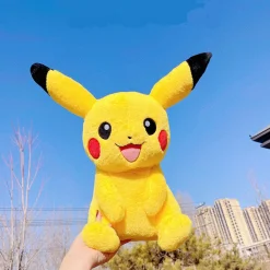 Peluche pikachu pokémon jaune joues rouges